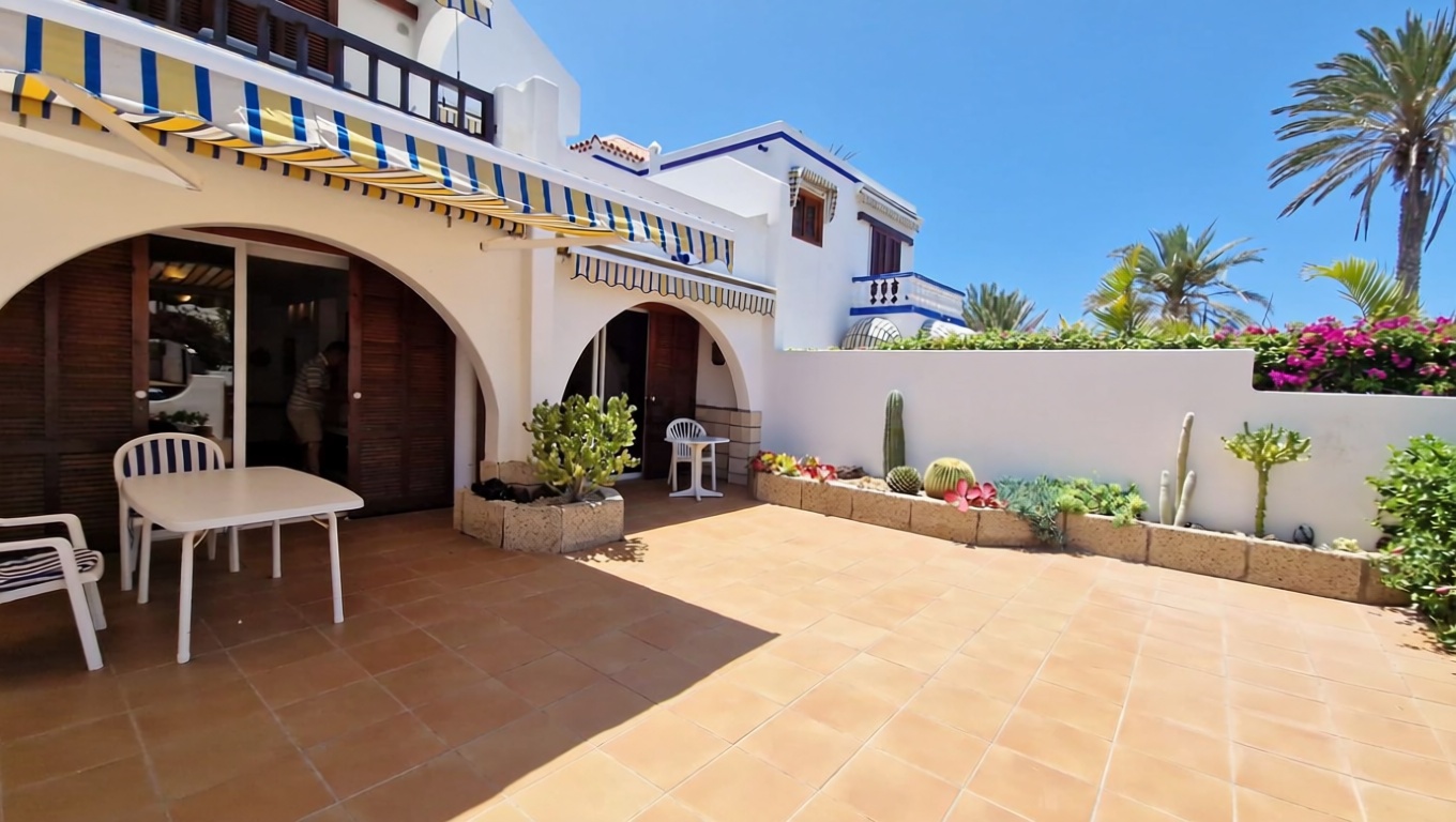 Appartement en première ligne de plage à Playa las Américas
