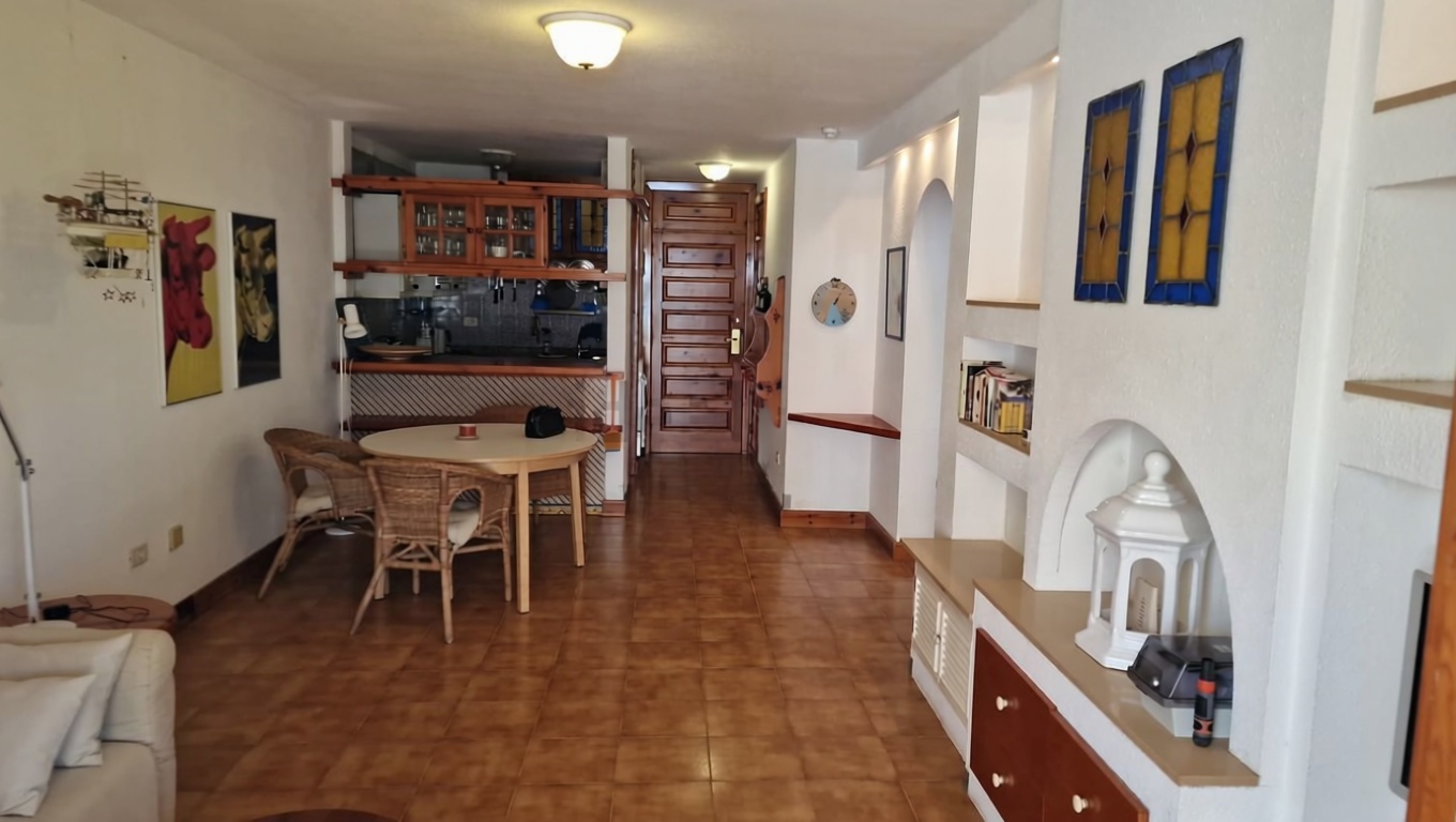 Appartement en première ligne de plage à Playa las Américas — Coin repas
