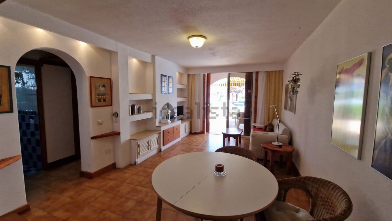 Appartement en première ligne de plage à Playa las Américas — Coin repas