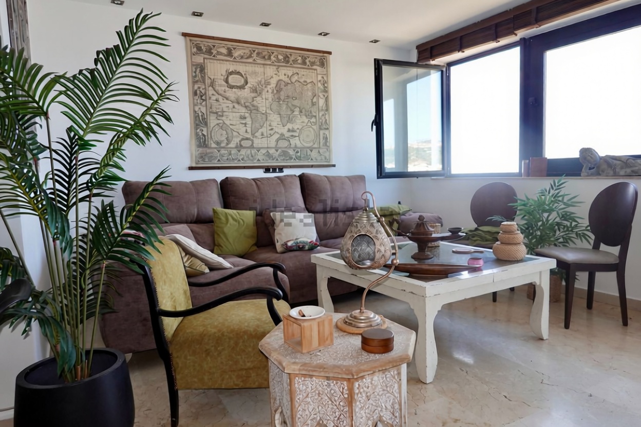 Beachfront flat in Ceuta — Living room