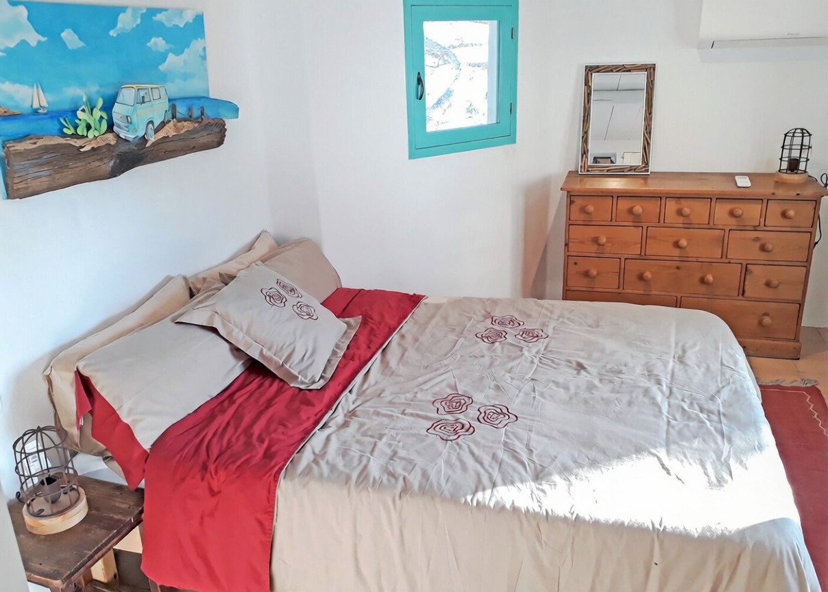 Chalet with direct beach access in Formentera — Bedroom