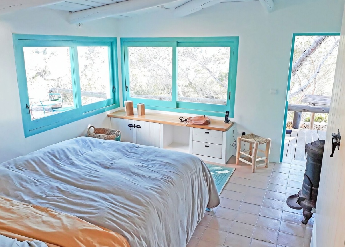 Chalet with direct beach access in Formentera — Bedroom