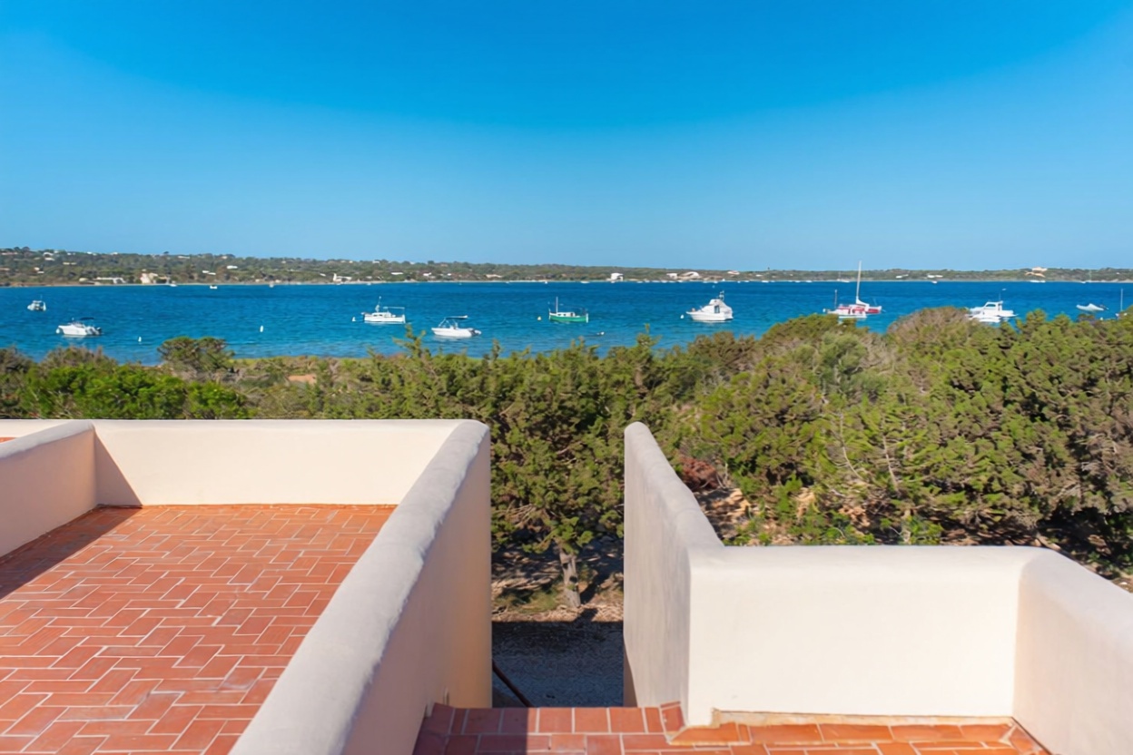 Chalet with direct beach access in Formentera
