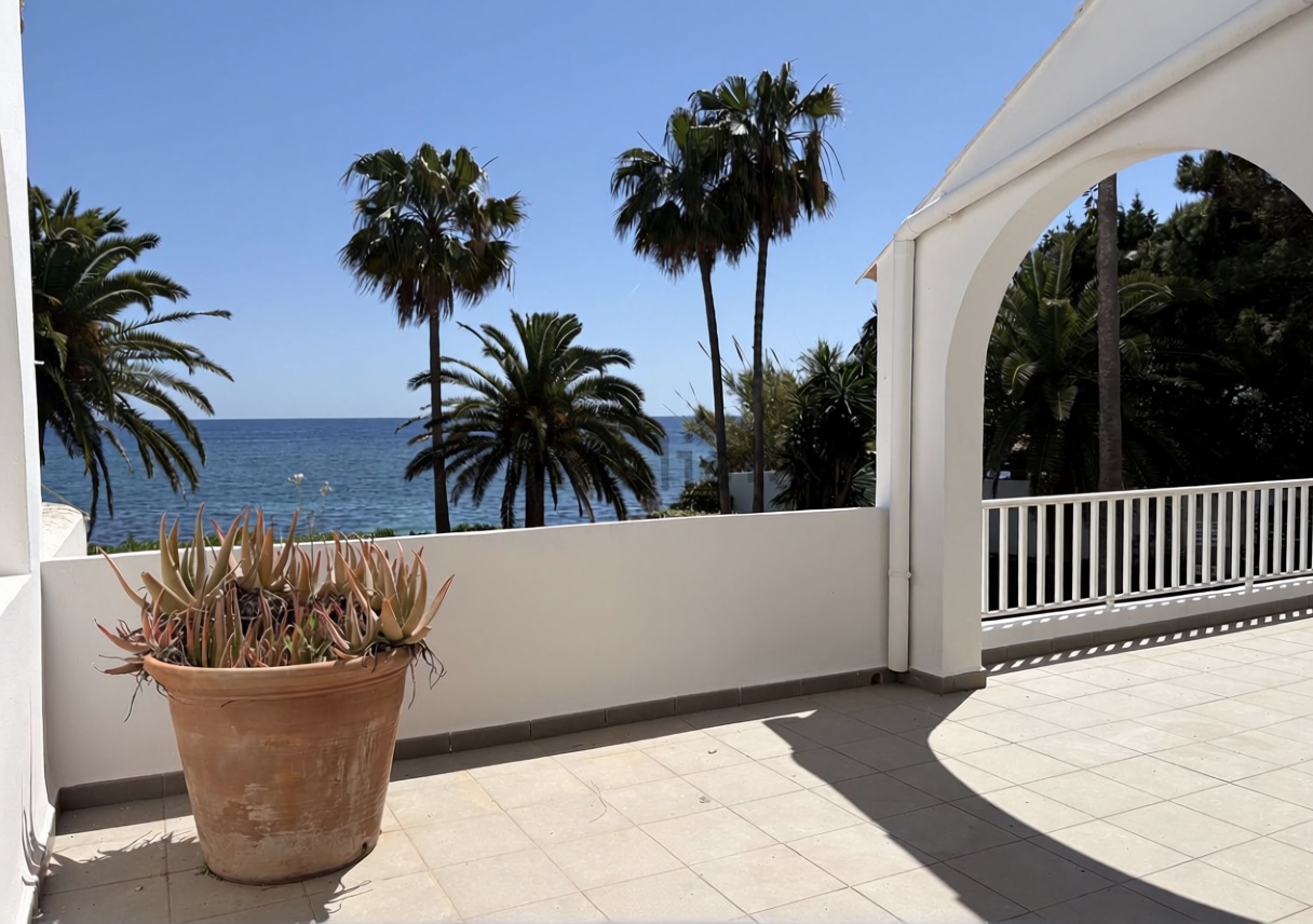 Duplex in erste Strandlinie in Santa Eulalia del Río