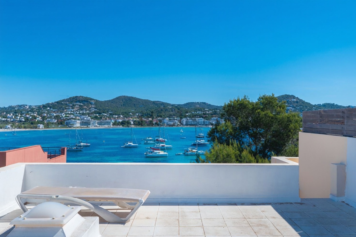 Chalet mit direkter Strandzugang in Eivissa