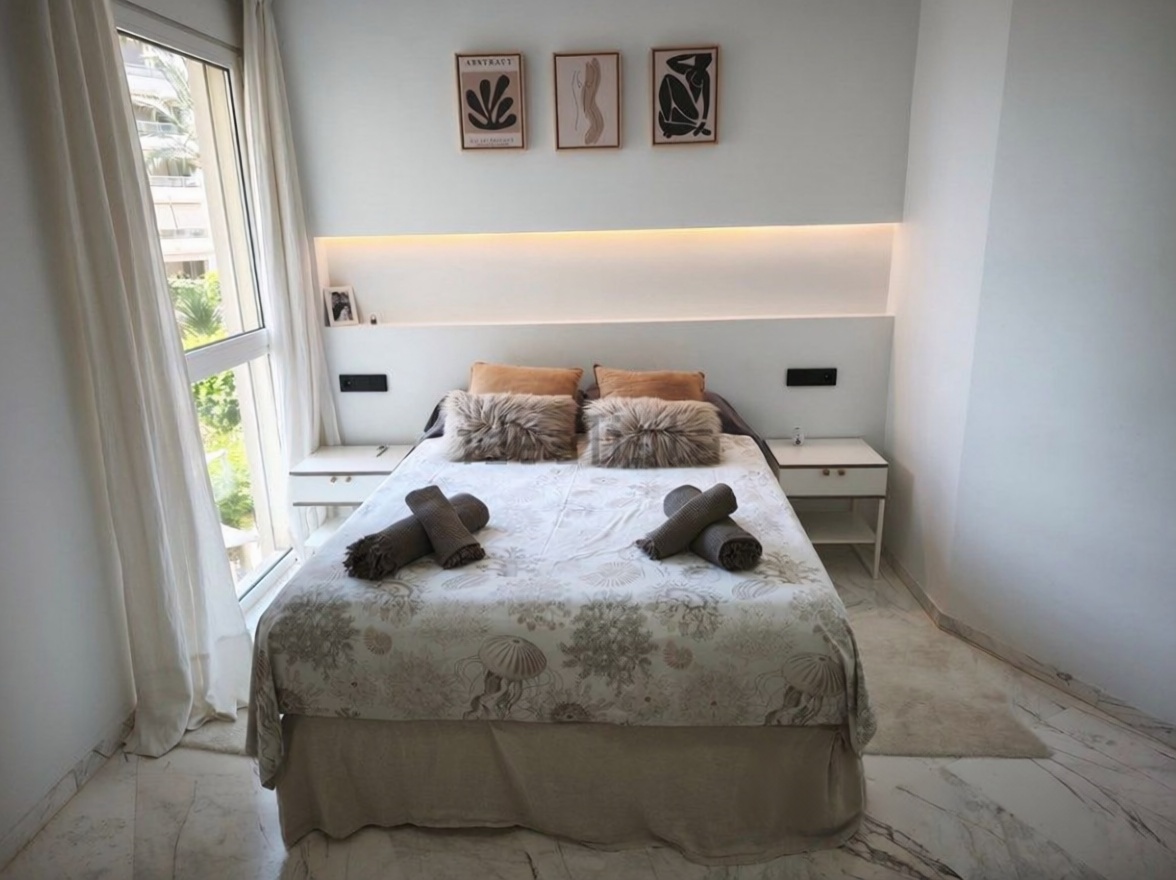 Beachfront flat in Eivissa — Bedroom