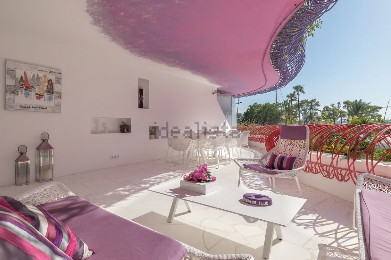 Piso en primera línea de playa en Eivissa — Terraza mar
