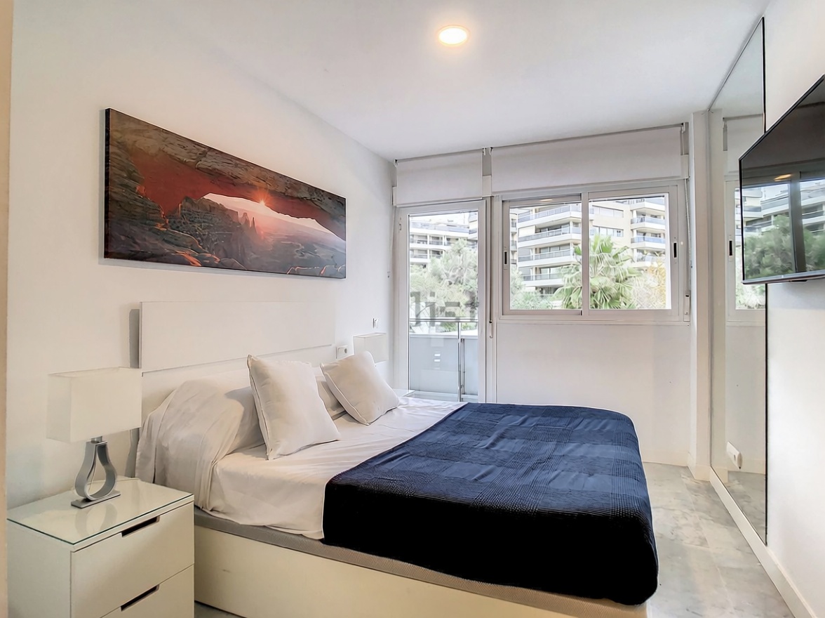 Beachfront flat in Eivissa — Bedroom