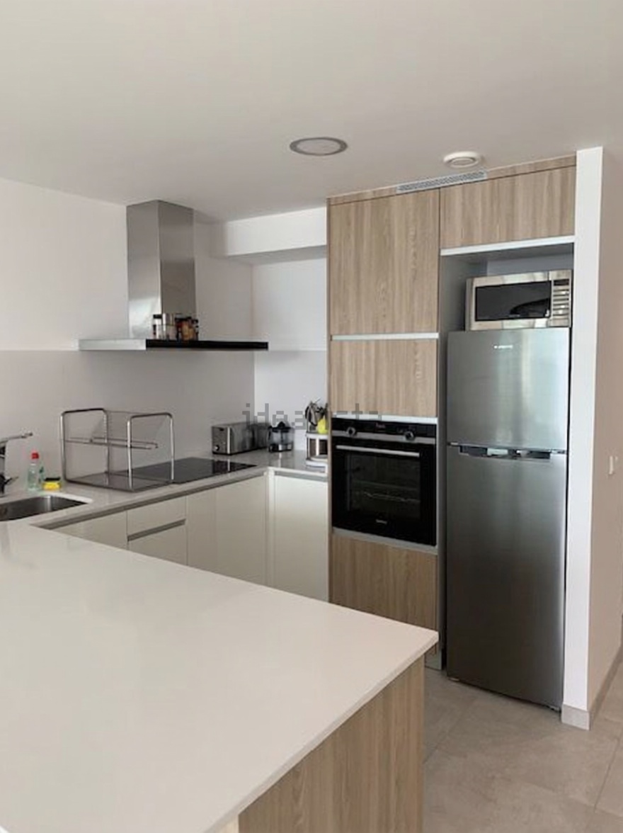 Seafront attic in Sant Antoni de Portmany — Kitchen
