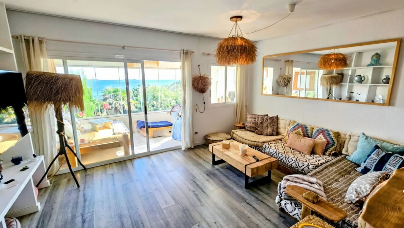 Chalet mit direkter Strandzugang in Santa Eulalia del Río — Wohnzimmer