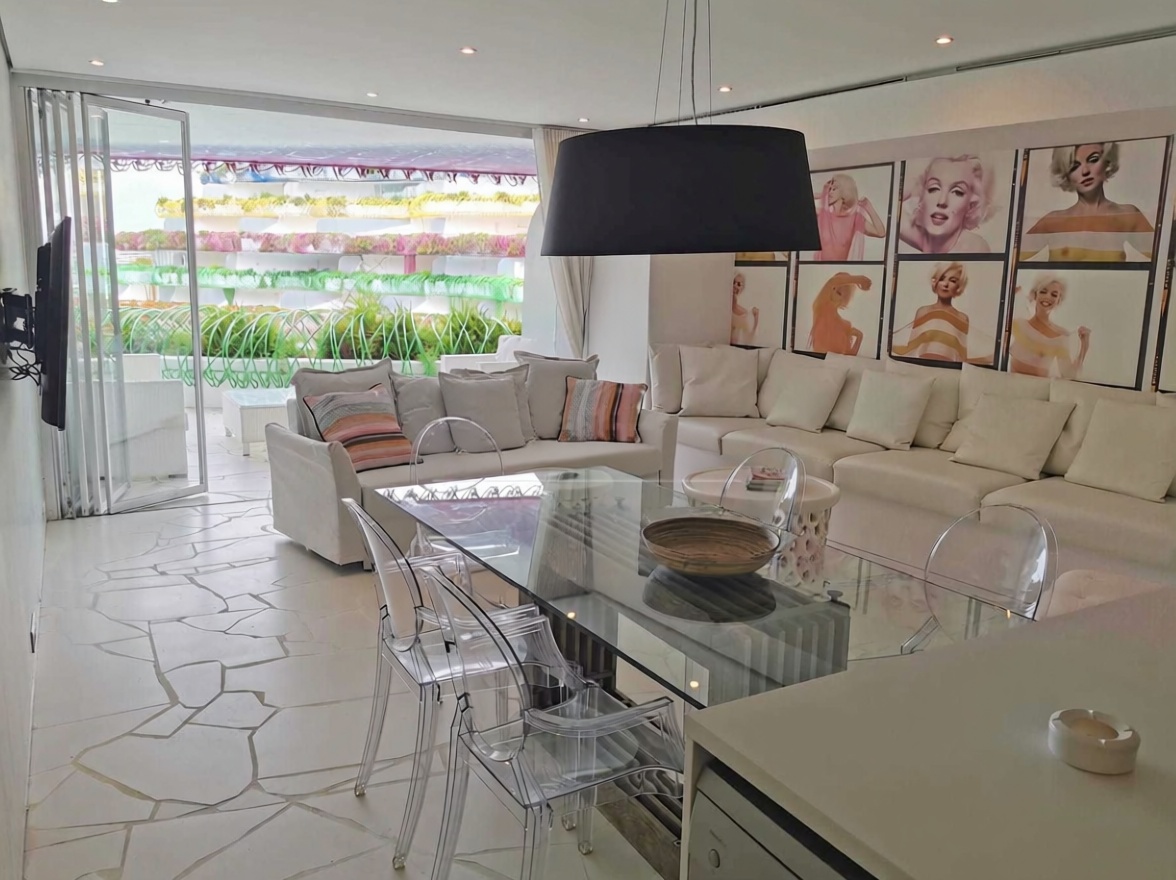Wohnung in erste Strandlinie in Eivissa — Wohnzimmer