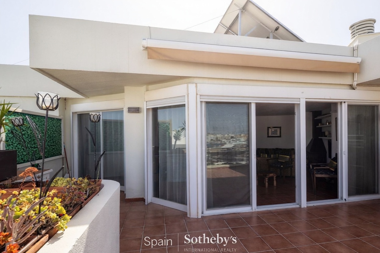 Penthouse in erste Meereslinie in Eivissa — Meerterrasse