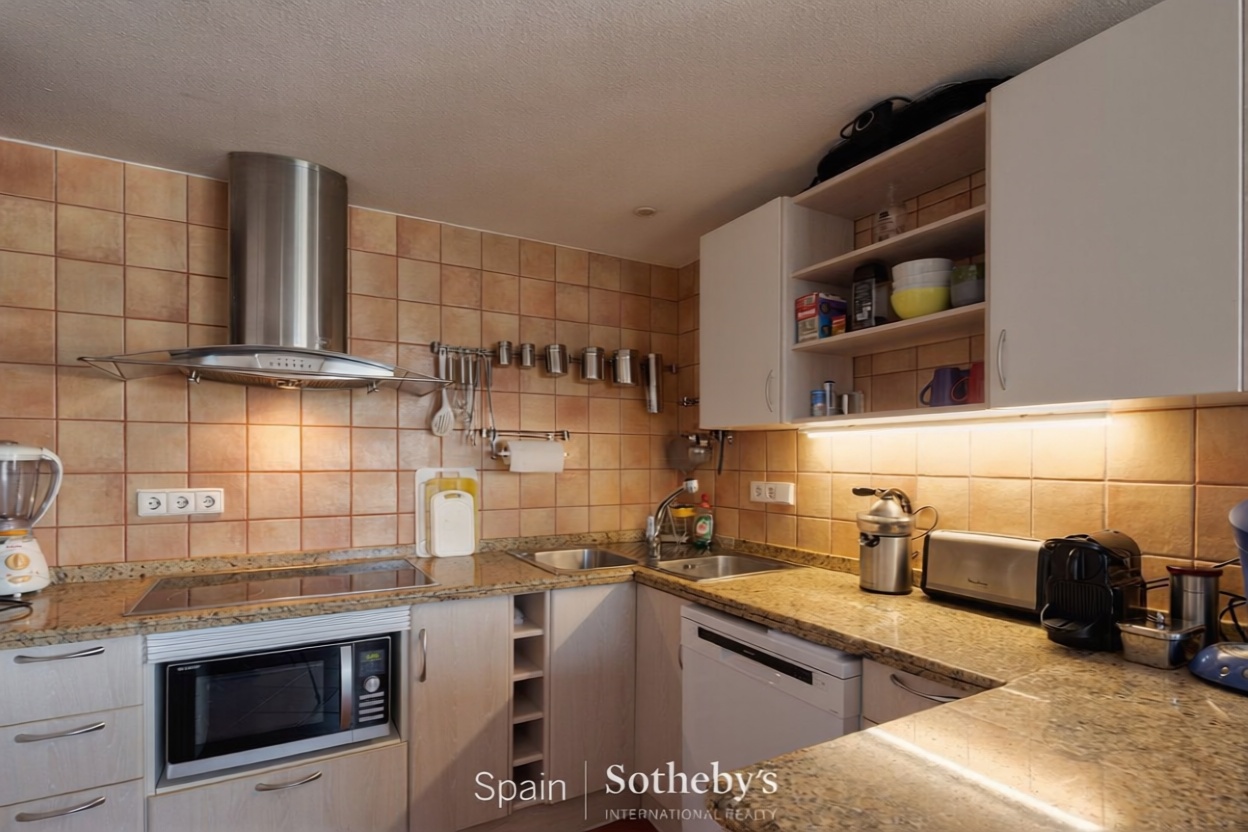 Penthouse in erste Meereslinie in Eivissa — Küche
