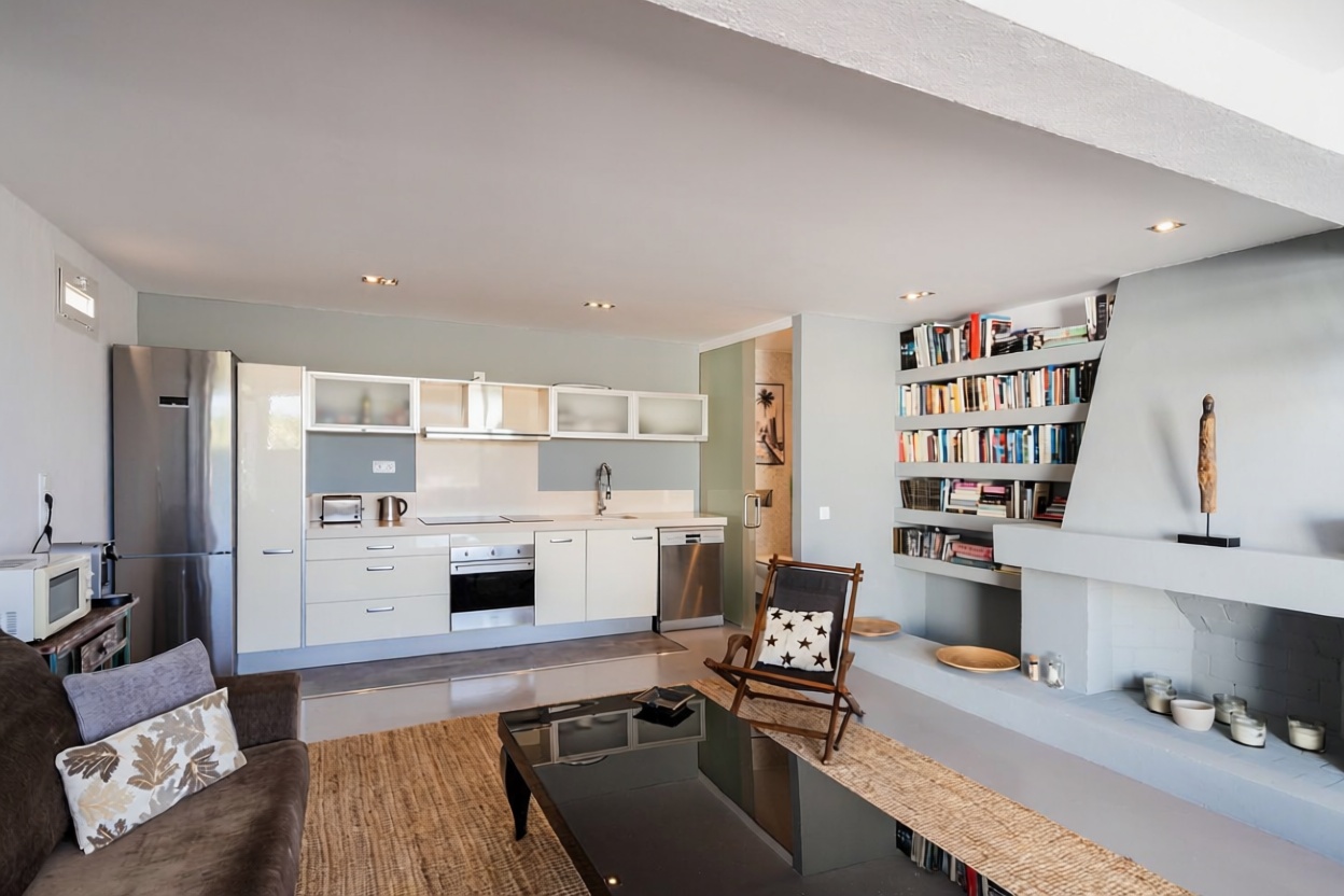 Duplex in erste Strandlinie in Santa Eulalia del Río — Wohnzimmer