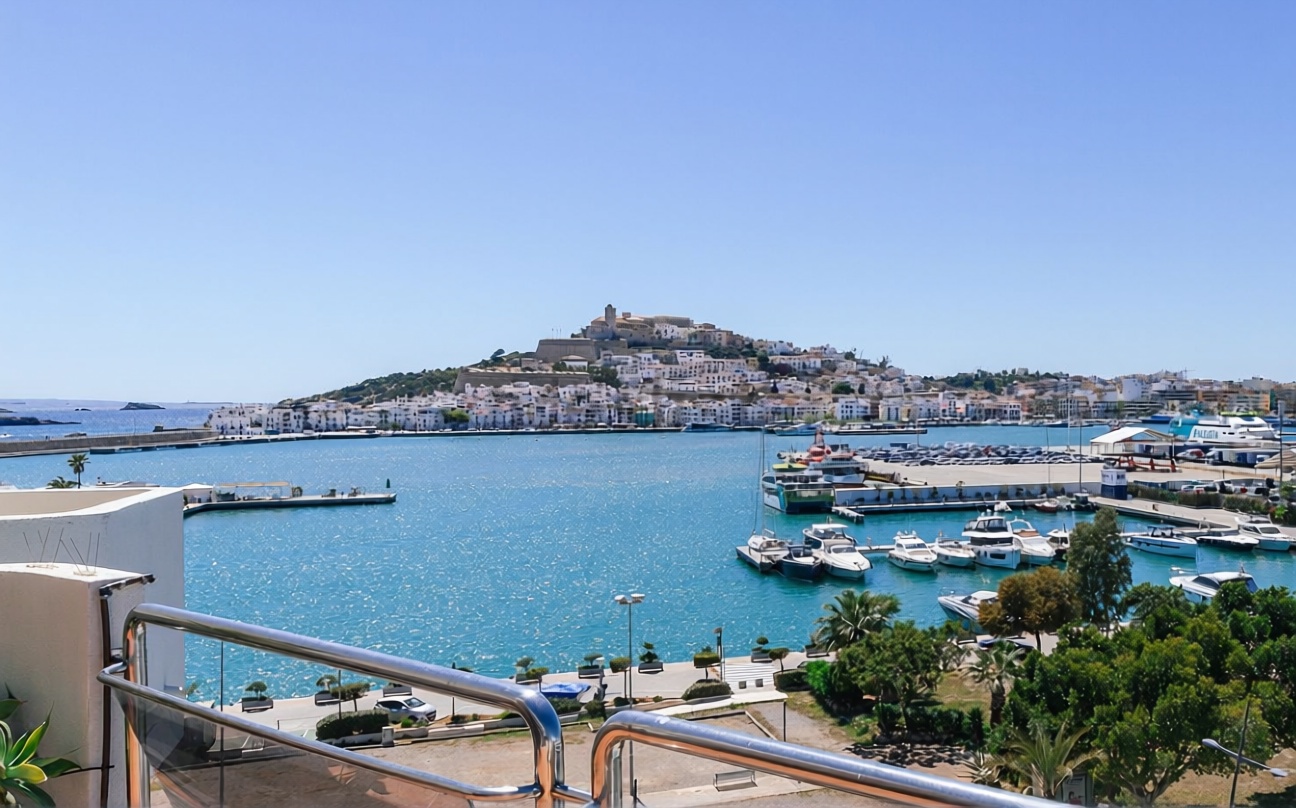 Penthouse in erste Meereslinie in Eivissa