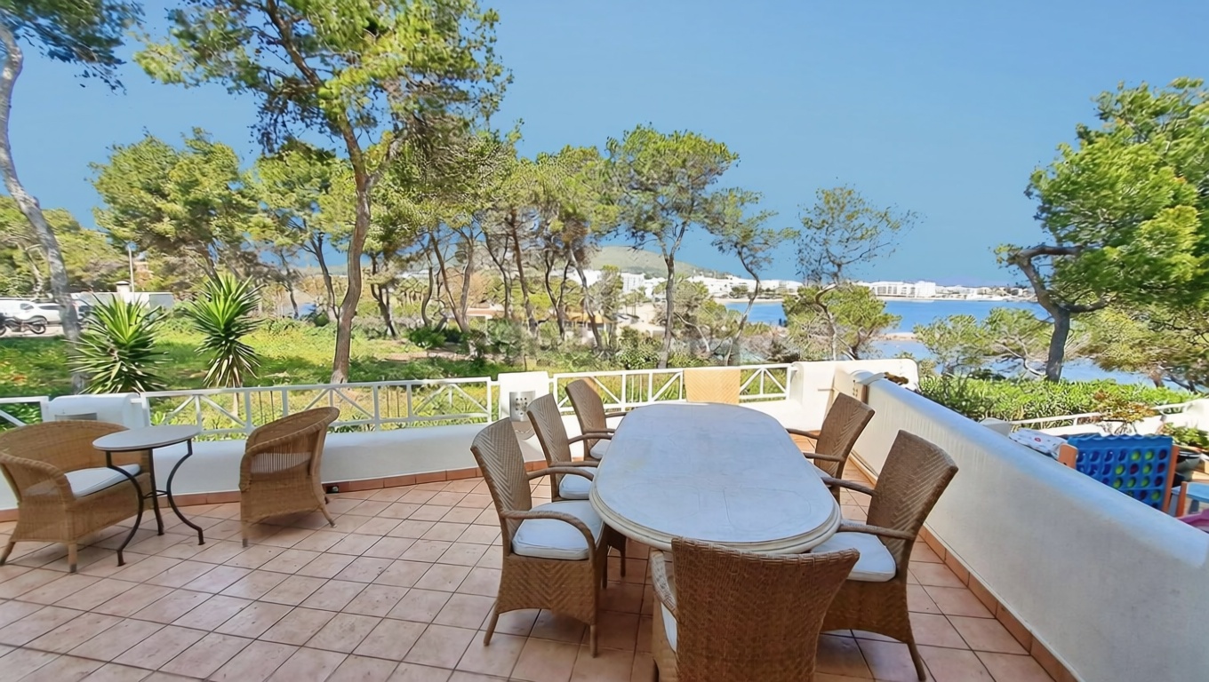 Chalet com acesso direto à praia em Santa Eulalia del Río — Terraço mar