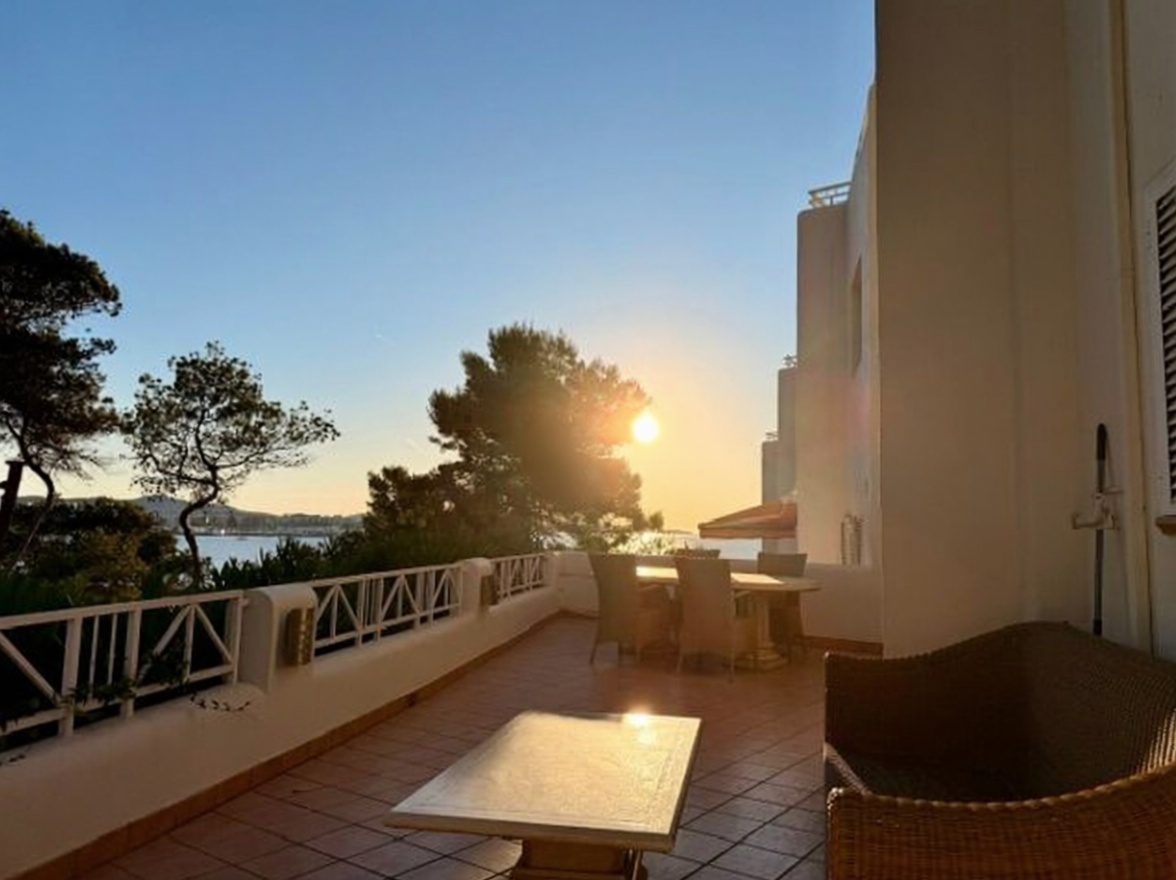 Chalet with direct beach access in Santa Eulalia del Río