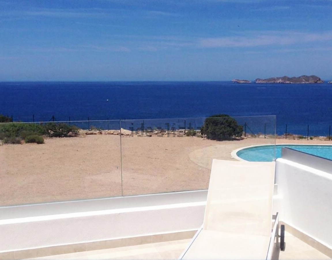 Chalet with direct beach access in Sant Josep de sa Talaia