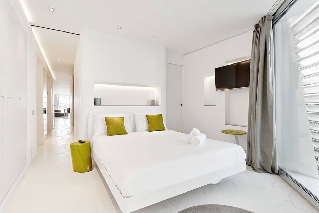 Piso en primera línea de playa en Eivissa — Dormitorio