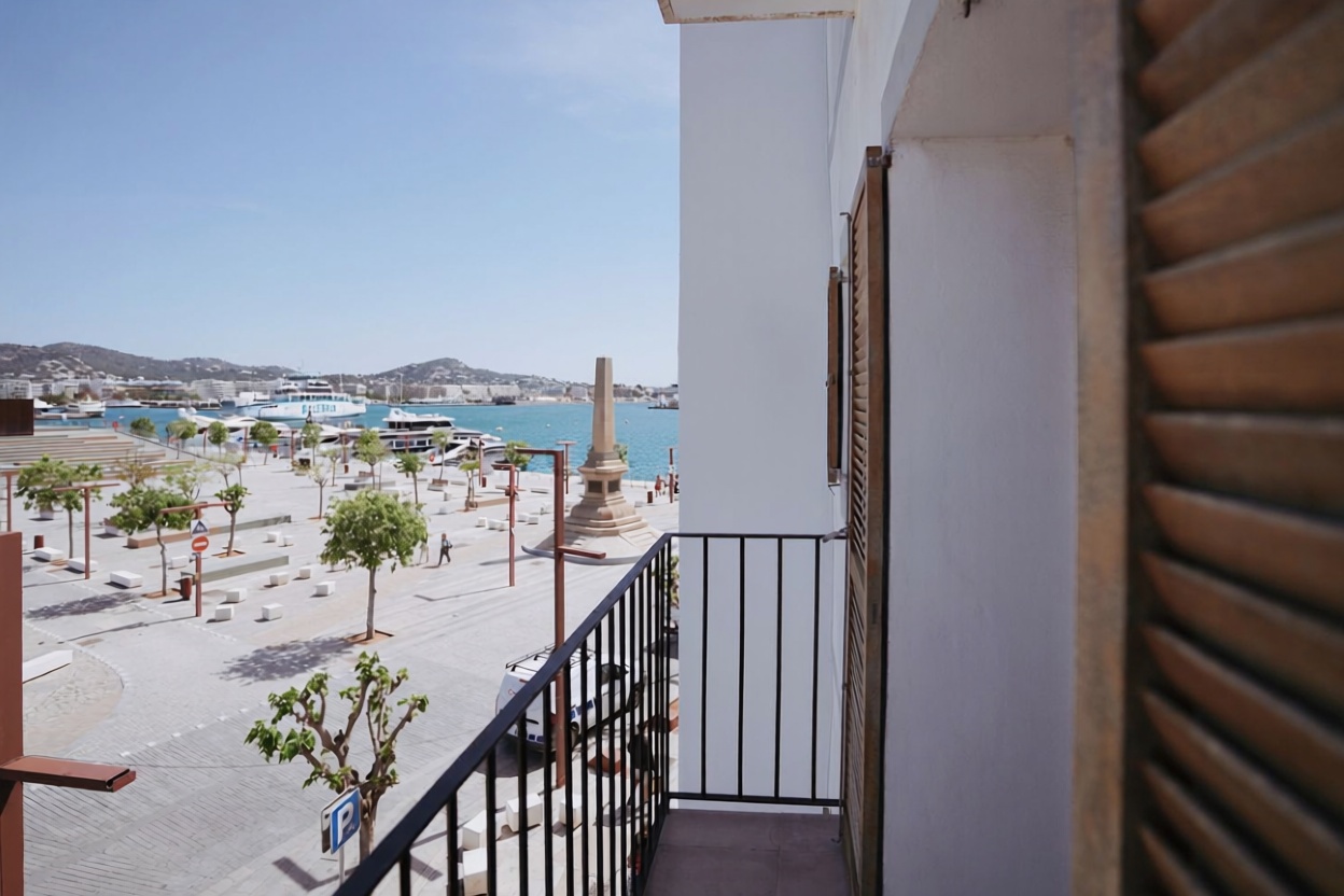 Duplex in erste Strandlinie in Eivissa