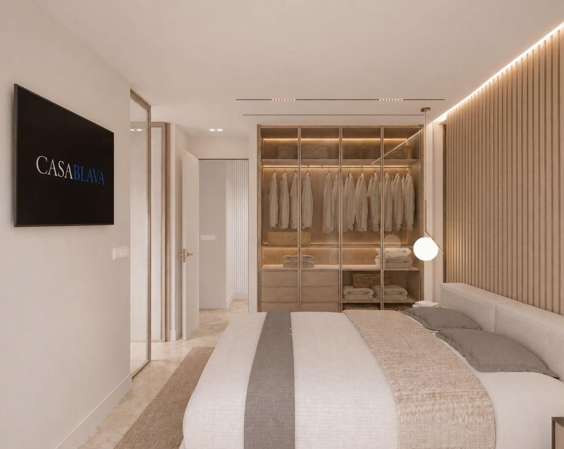 Beachfront flat in Sant Antoni de Portmany — Bedroom