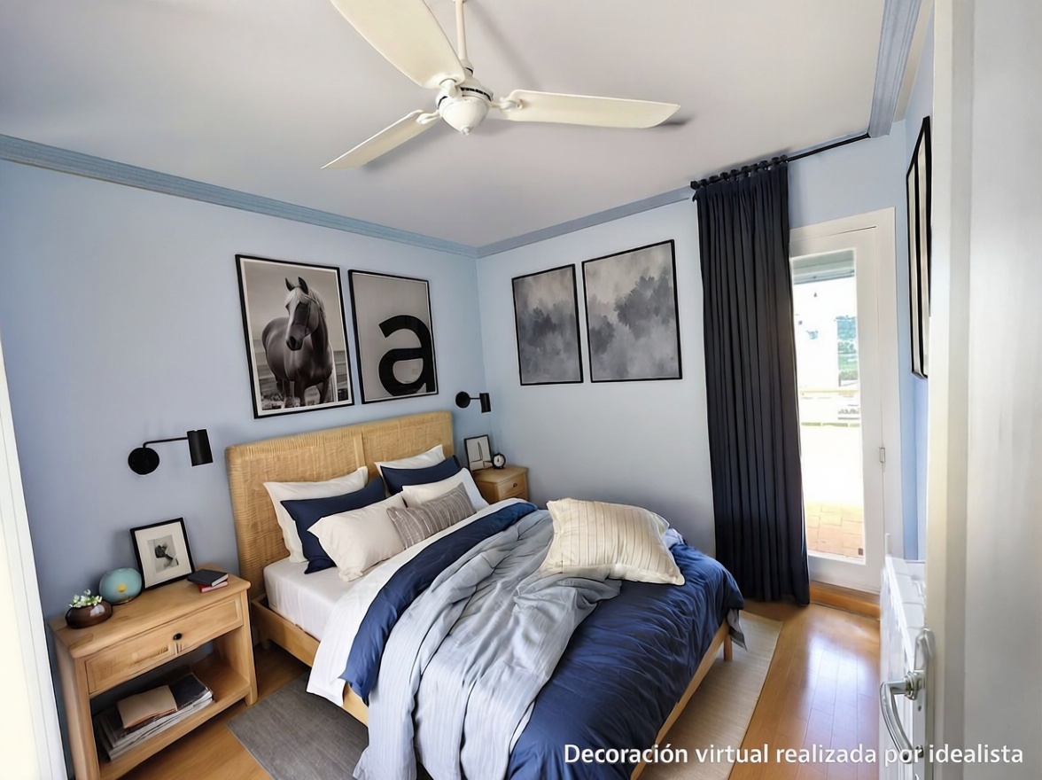 Beachfront flat in Sant Antoni de Portmany — Bedroom