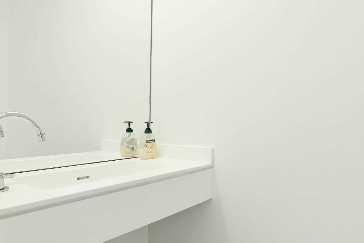 Beachfront flat in Eivissa — Bathroom