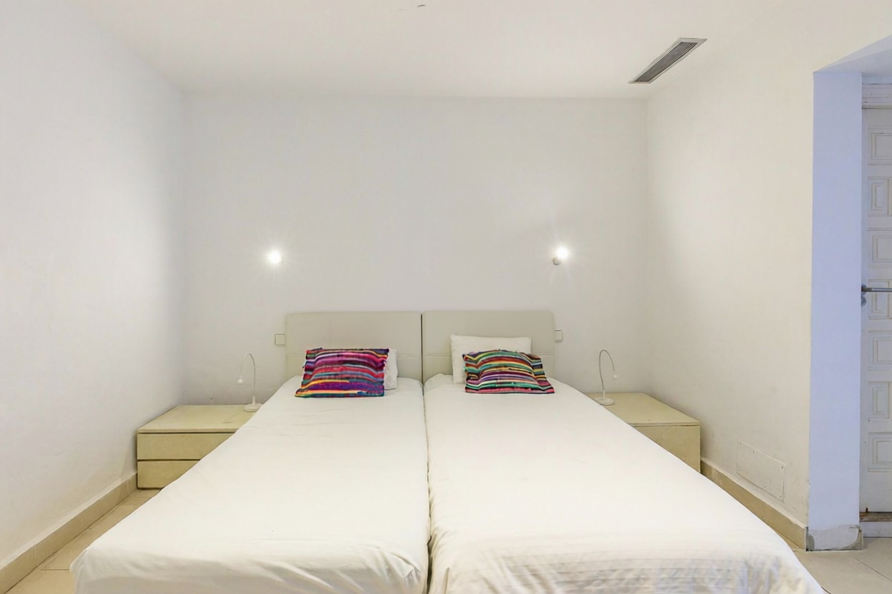 Beachfront flat in Eivissa — Bedroom