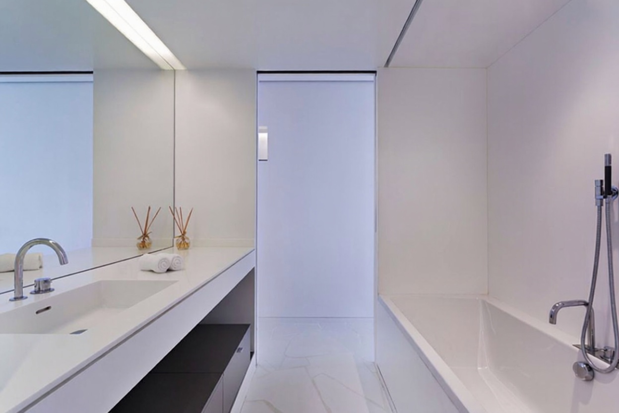 Beachfront flat in Eivissa — Bathroom