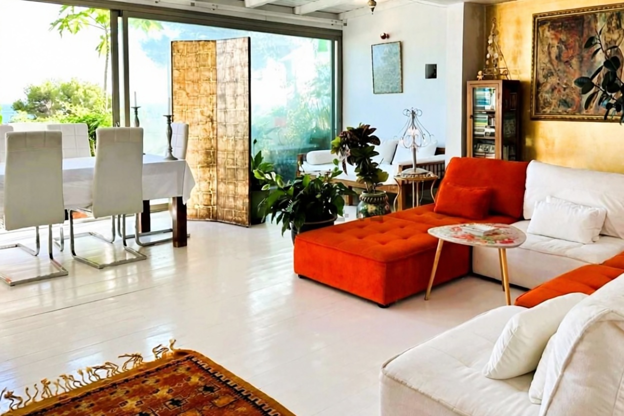Chalet com acesso direto à praia em Santa Eulalia del Río — Sala
