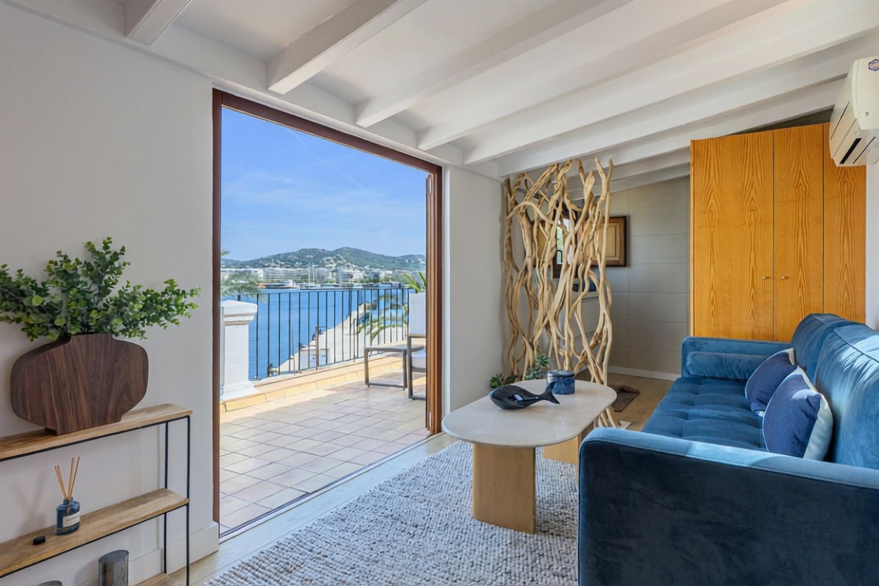 Wohnung in erste Strandlinie in Eivissa — Wohnzimmer