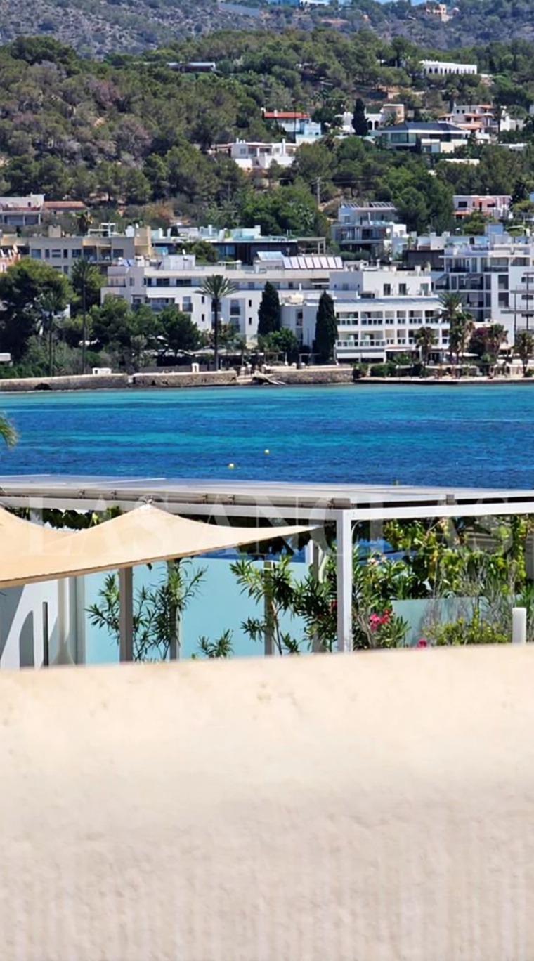 Chalet mit direkter Strandzugang in Eivissa — Meerblick