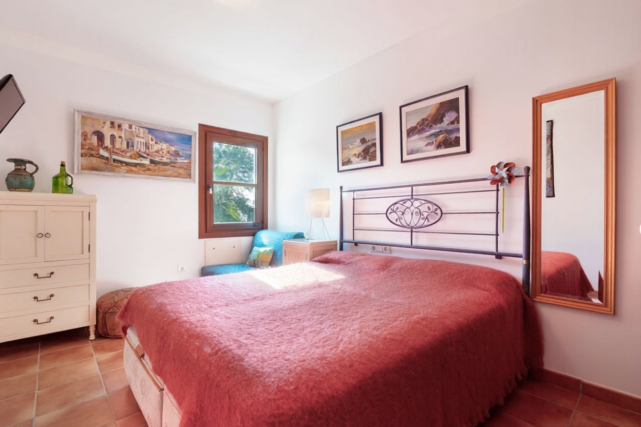 Penthouse in erste Meereslinie in Santa Eulalia del Río — Schlafzimmer