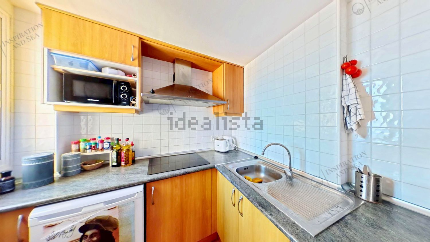 Seafront attic in Santa Eulalia del Río — Kitchen