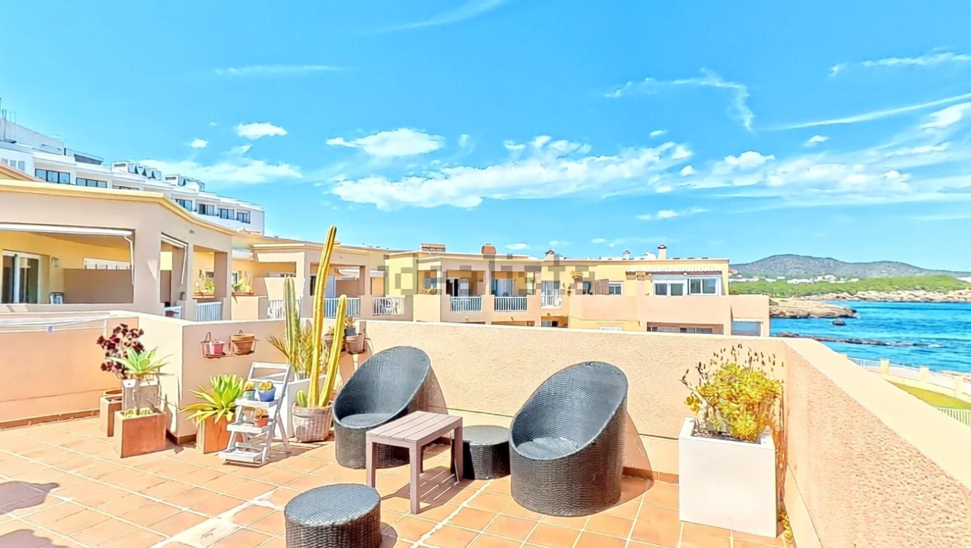 Пентхаус первая линия моря в Santa Eulalia del Río — Морская терраса