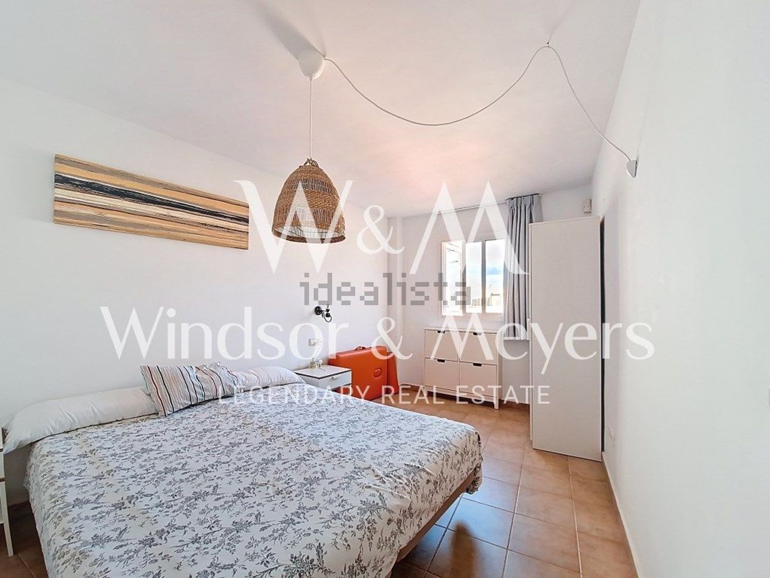 Beachfront flat in Santa Eulalia del Río — Bedroom
