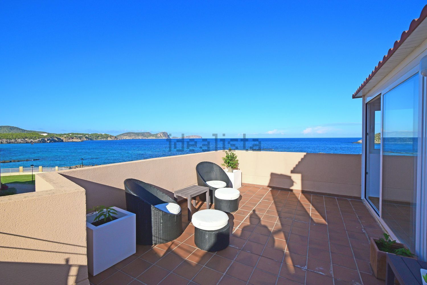 Seafront attic in Santa Eulalia del Río