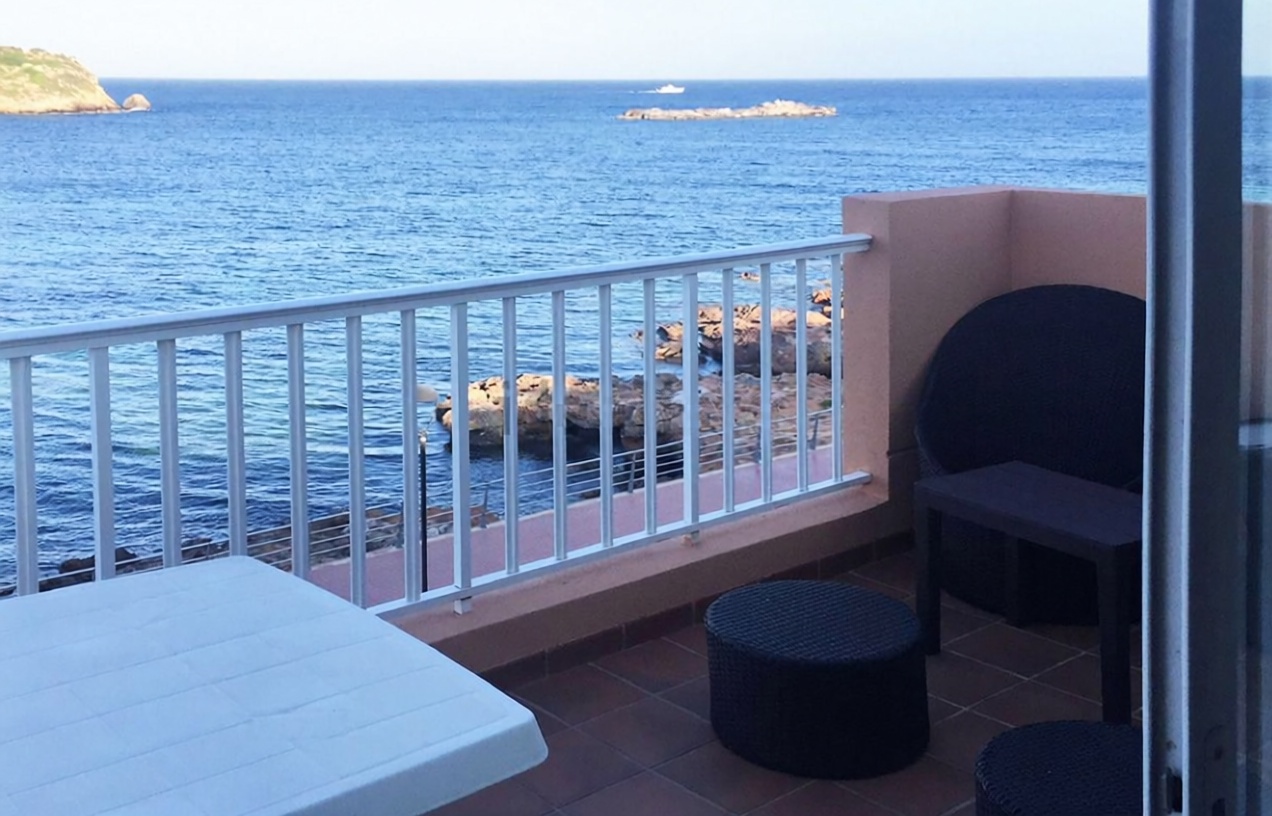 Penthouse in erste Meereslinie in Santa Eulalia del Río