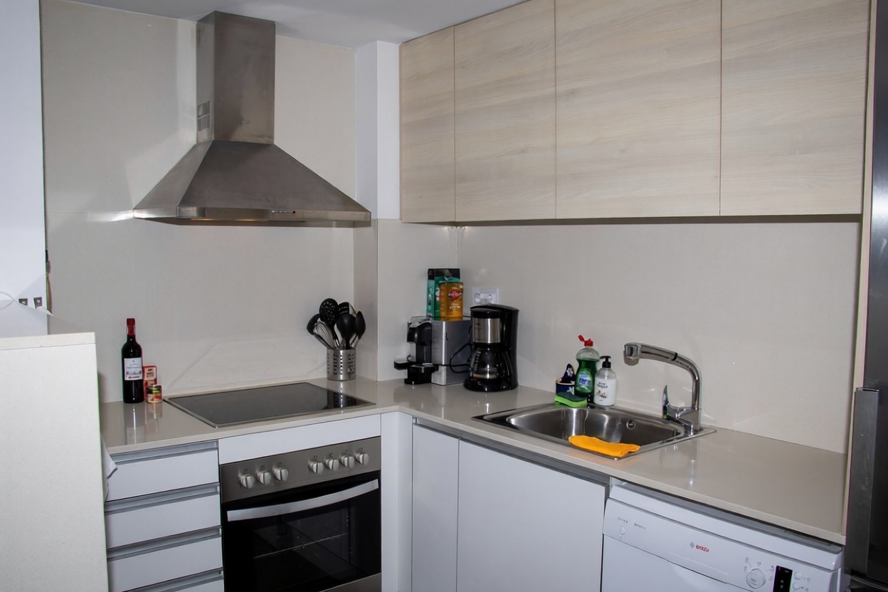 Beachfront flat in Sant Josep de sa Talaia — Kitchen