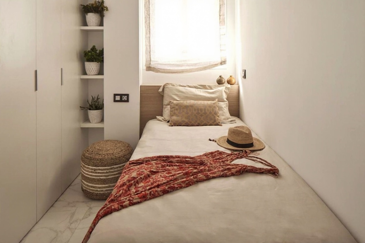 Beachfront flat in Sant Josep de sa Talaia — Bedroom