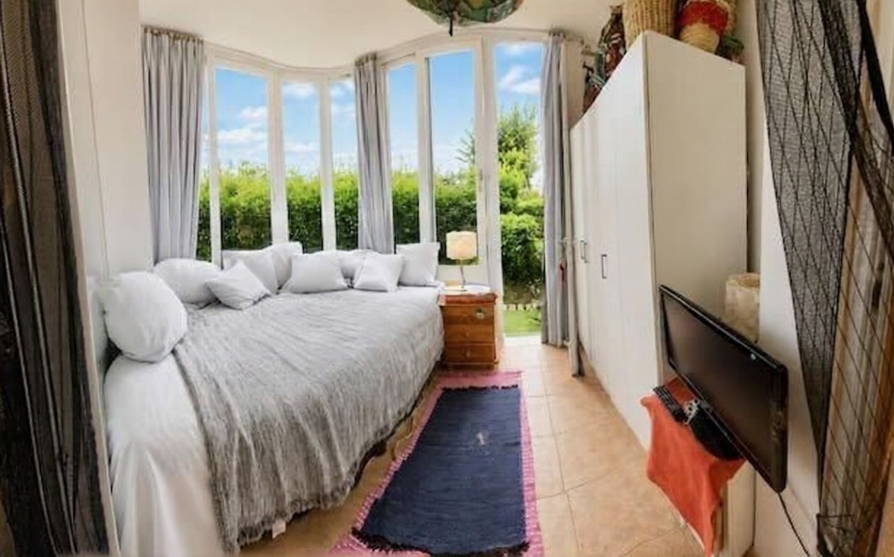 Beachfront flat in Sant Josep de sa Talaia — Bedroom