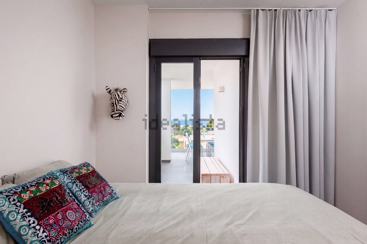 Beachfront flat in Sant Josep de sa Talaia — Bedroom