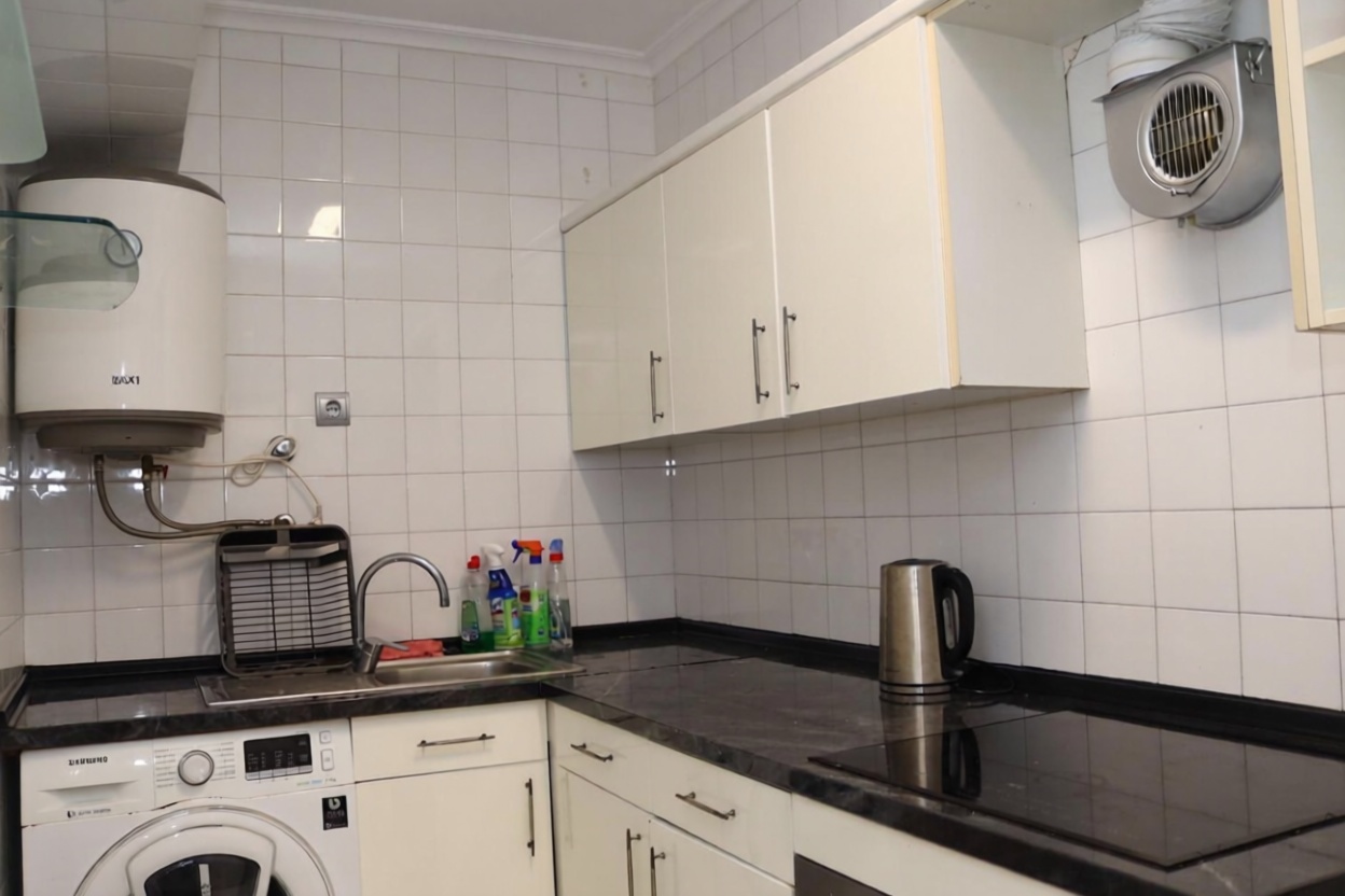 Apartamento em primeira linha de praia em Santa Eulalia del Río — Cozinha