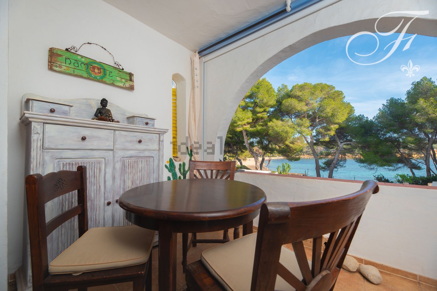 Wohnung in erste Strandlinie in Santa Eulalia del Río