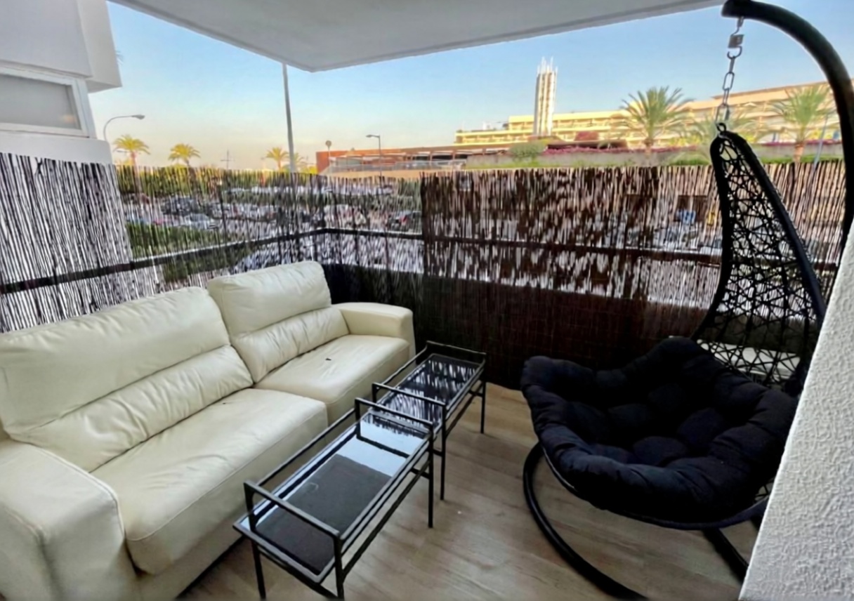 Wohnung in erste Strandlinie in Eivissa — Terrasse