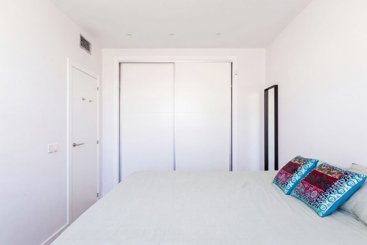 Beachfront flat in Sant Josep de sa Talaia — Bedroom