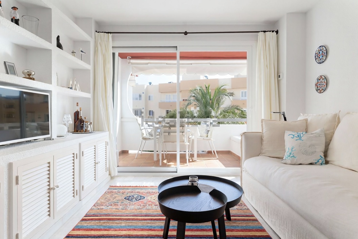 Wohnung in erste Strandlinie in Santa Eulalia del Río — Wohnzimmer