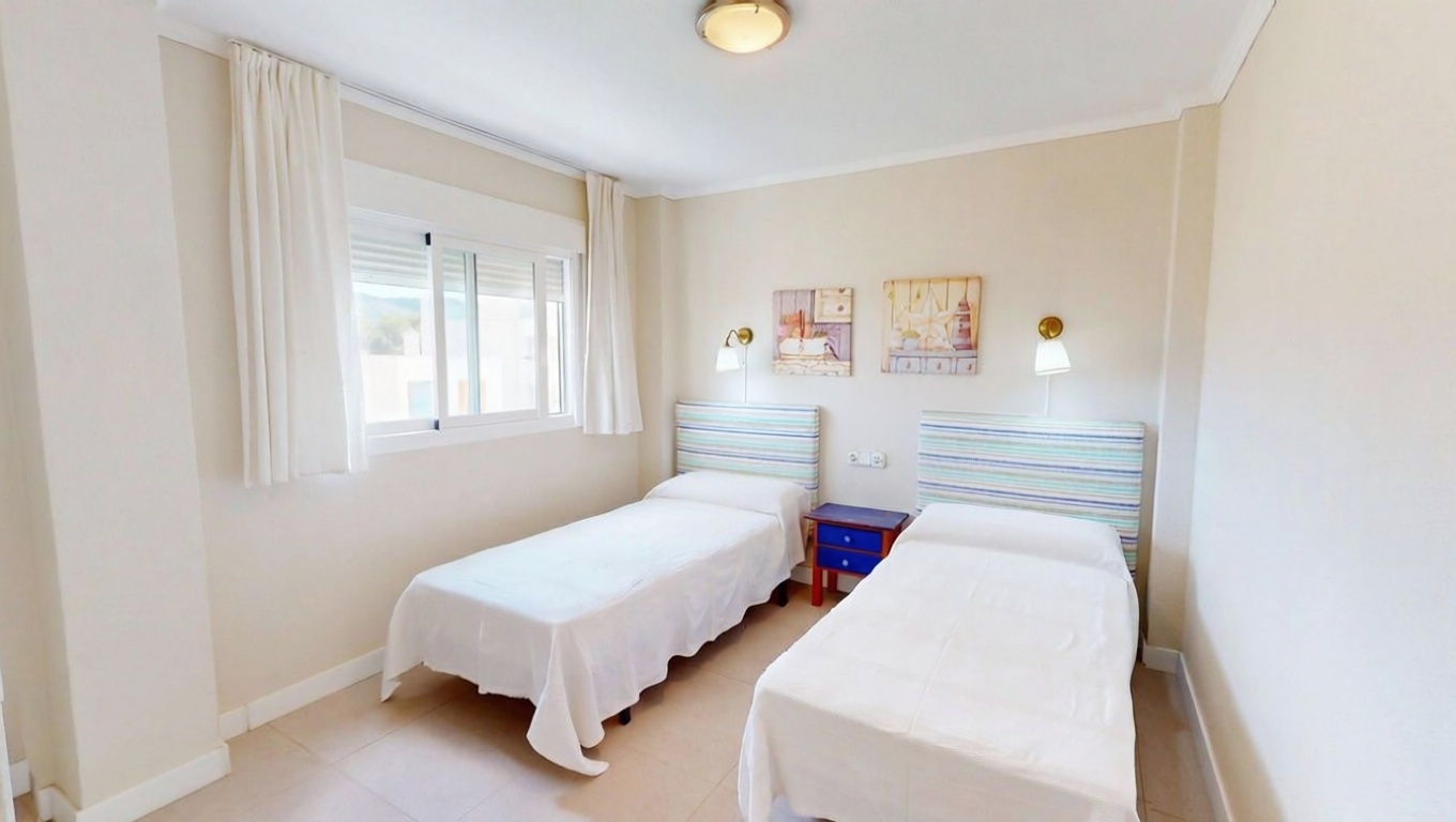 Beachfront flat in Sant Josep de sa Talaia — Bedroom