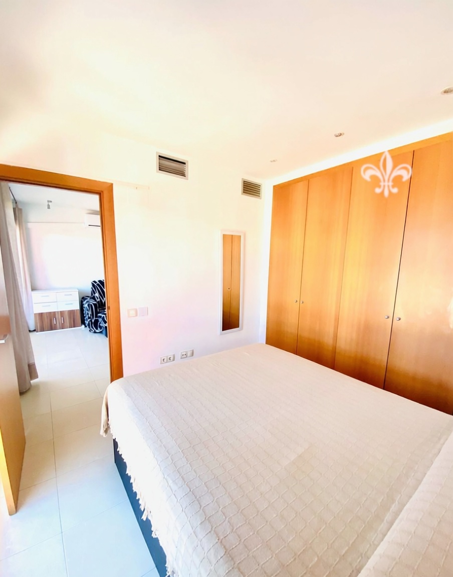 Beachfront flat in Sant Josep de sa Talaia — Bedroom
