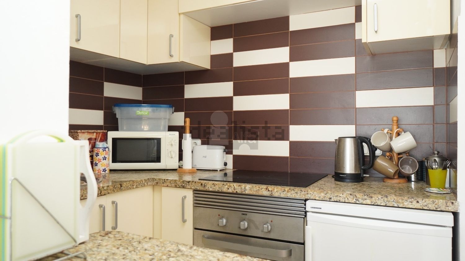 Penthouse in erste Meereslinie in Santa Eulalia del Río — Küche